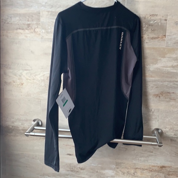 Compression Long Sleeve - Picture 2 of 2